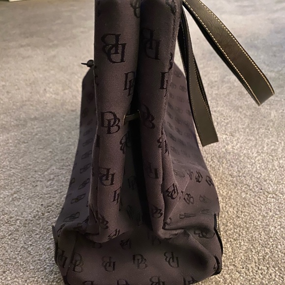 Black Dooney and Bourke Shoulder bag - Picture 4 of 8